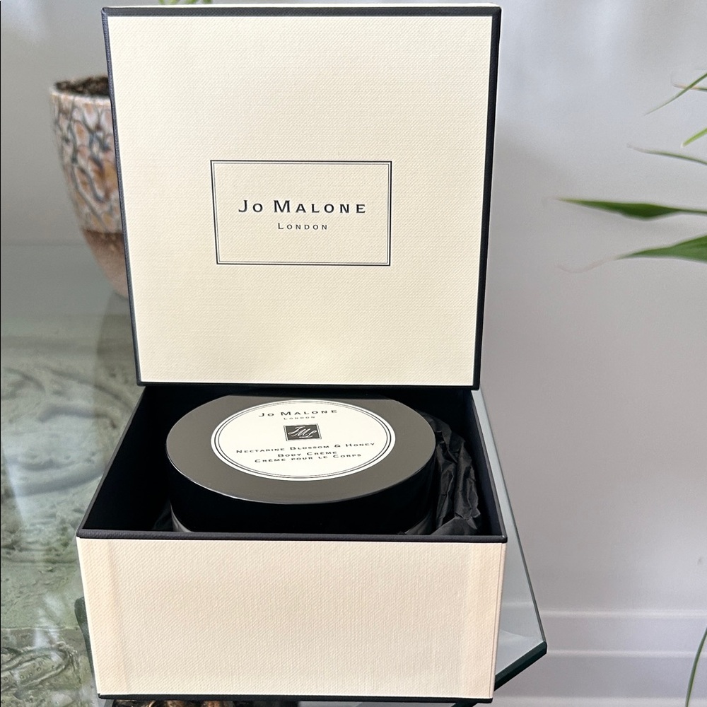 Jo Malone Nectarine Blossom & Honey Body Crème